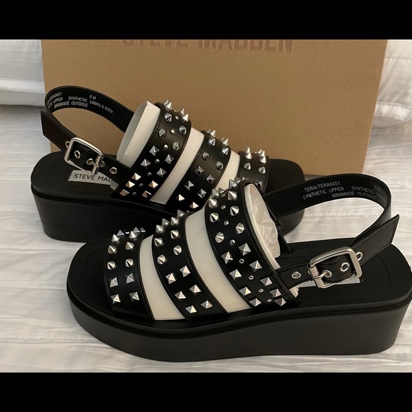 COPY - Steve Madden Sandals - Picture 3 of 5